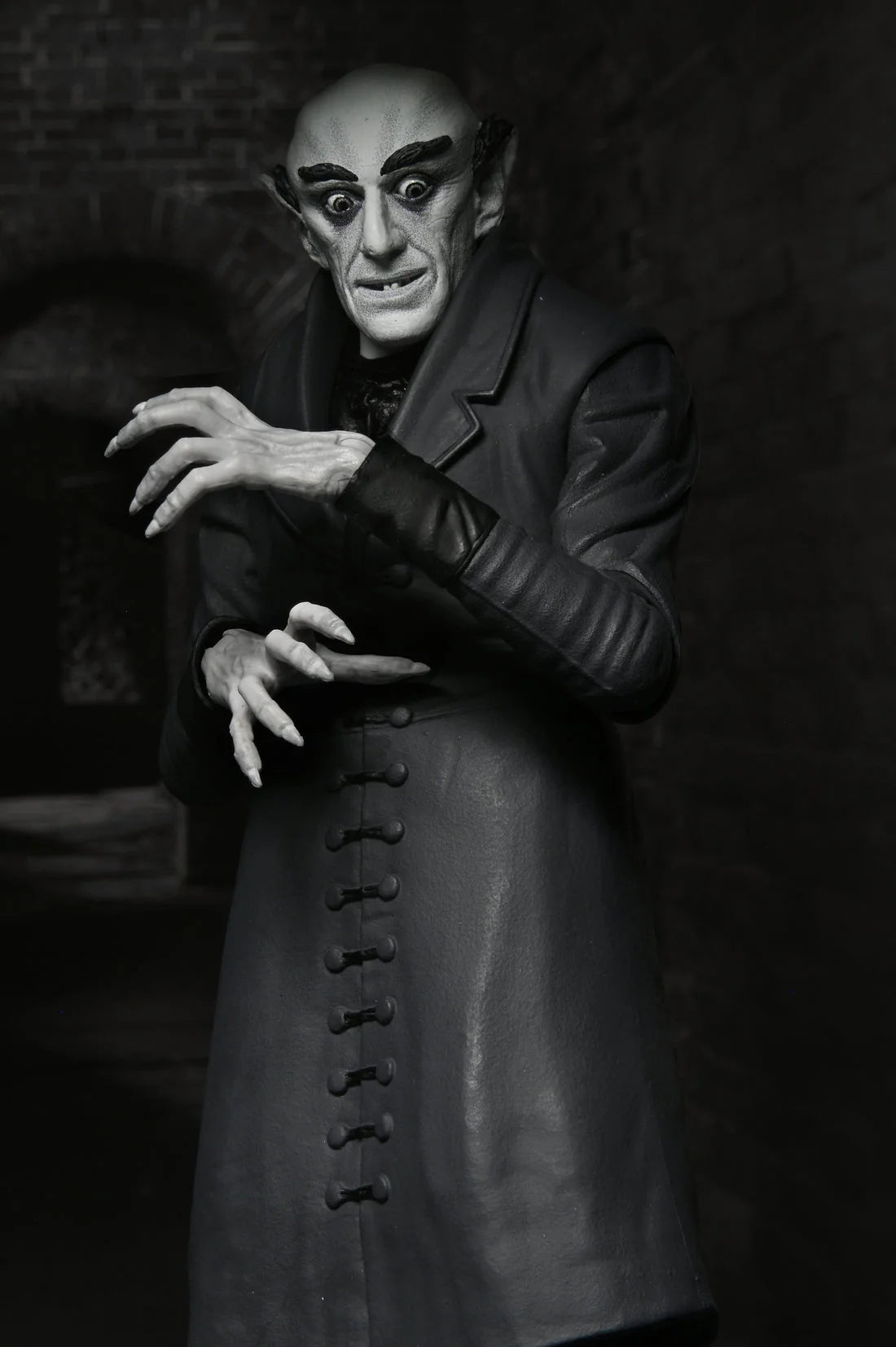 NECA Nosferatu (1922) – Count Orlok 7″ Scale Ultimate Action Figure (B/W)