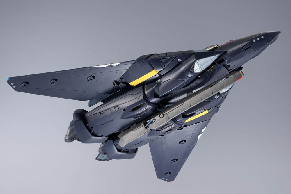 Macross 7 DX Chogokin Action Figure VF-17S Nightmare Stealthvalkyrie (Gamlin Kizaki use) 25 cm